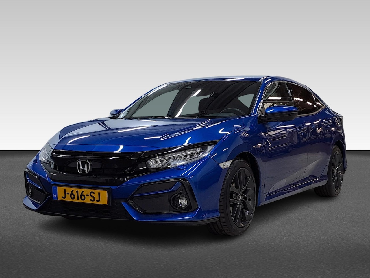 Honda Civic - 1.0 i-VTEC 126PK 5DRS BUSINESS LED NAVI CAMERA WINTERPACK NAP - AutoWereld.nl