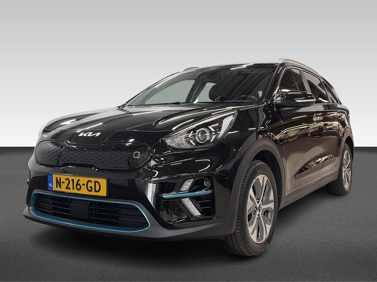 Kia e-Niro - 64kWh 204PK SOH 95% AUTOMAAT EDITION NAVI CAMERA WINTERPACK NAP - AutoWereld.nl