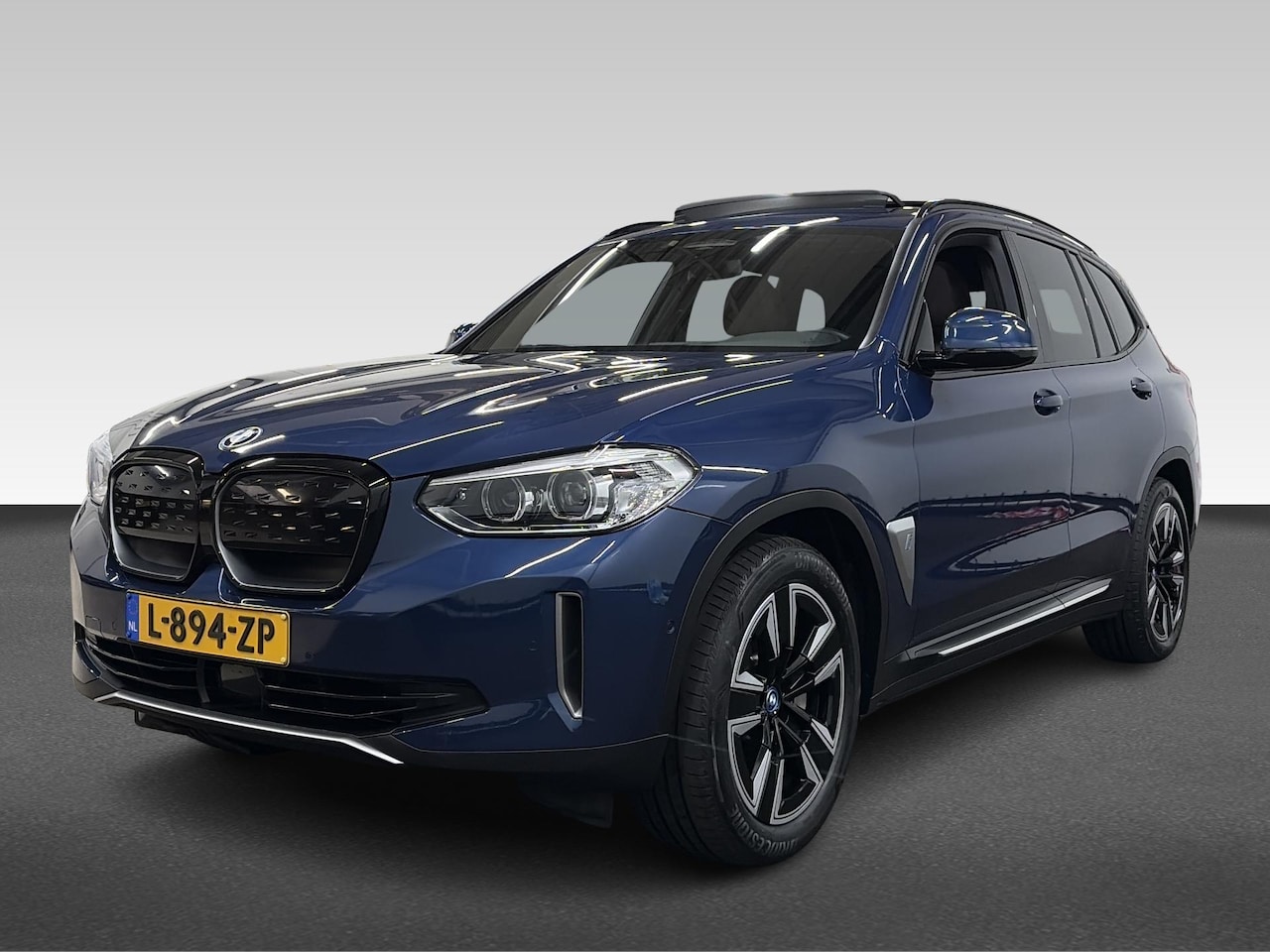 BMW iX3 - (g08) 80KWH EXECUTIVE 286PK AUTOMAAT PANO CAMERA WINTERPACK NAVI NAP - AutoWereld.nl