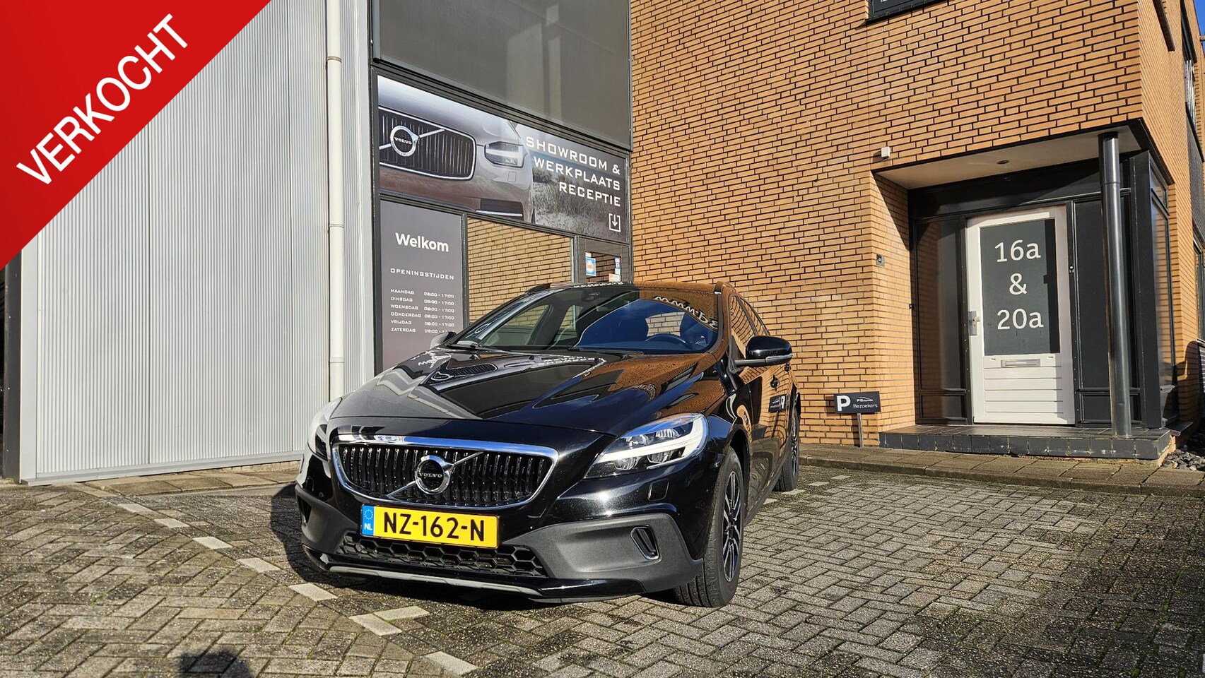 Volvo V40 Cross Country - 1.5 T3 Nordic 1.5 T3 Nordic+ - AutoWereld.nl