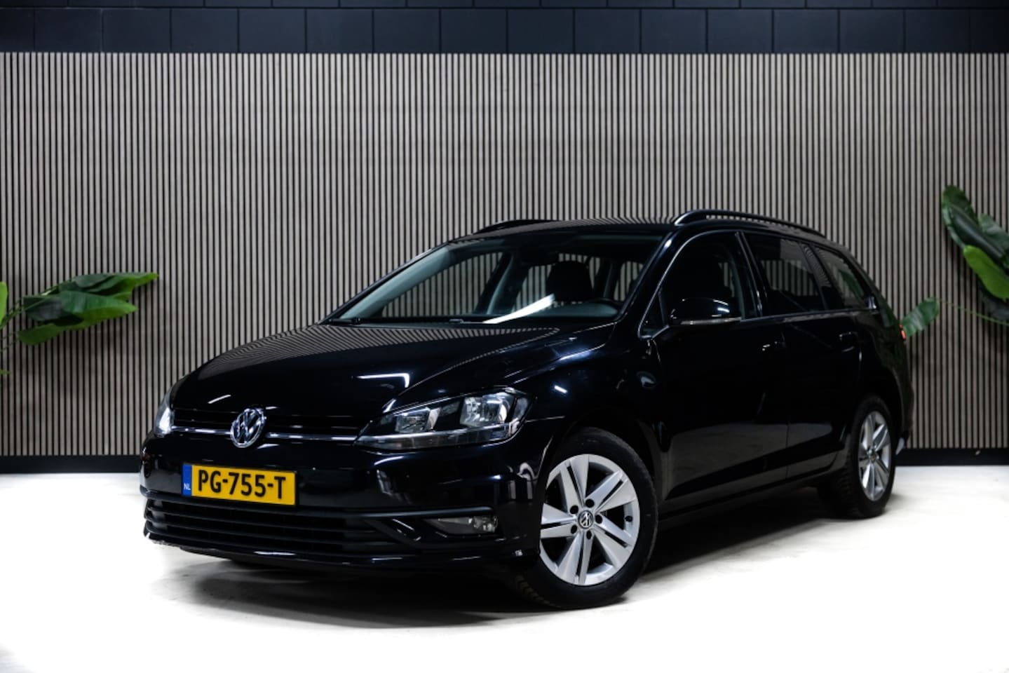 Volkswagen Golf Variant - 1.0 TSI Trendline | Cruise | Carplay | Sensoren V - A - AutoWereld.nl