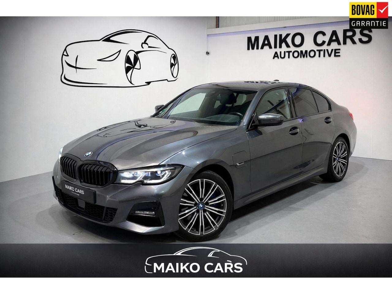 BMW 3-serie - 330e xDrive High Executive M-sport 360 CAM HUD - AutoWereld.nl
