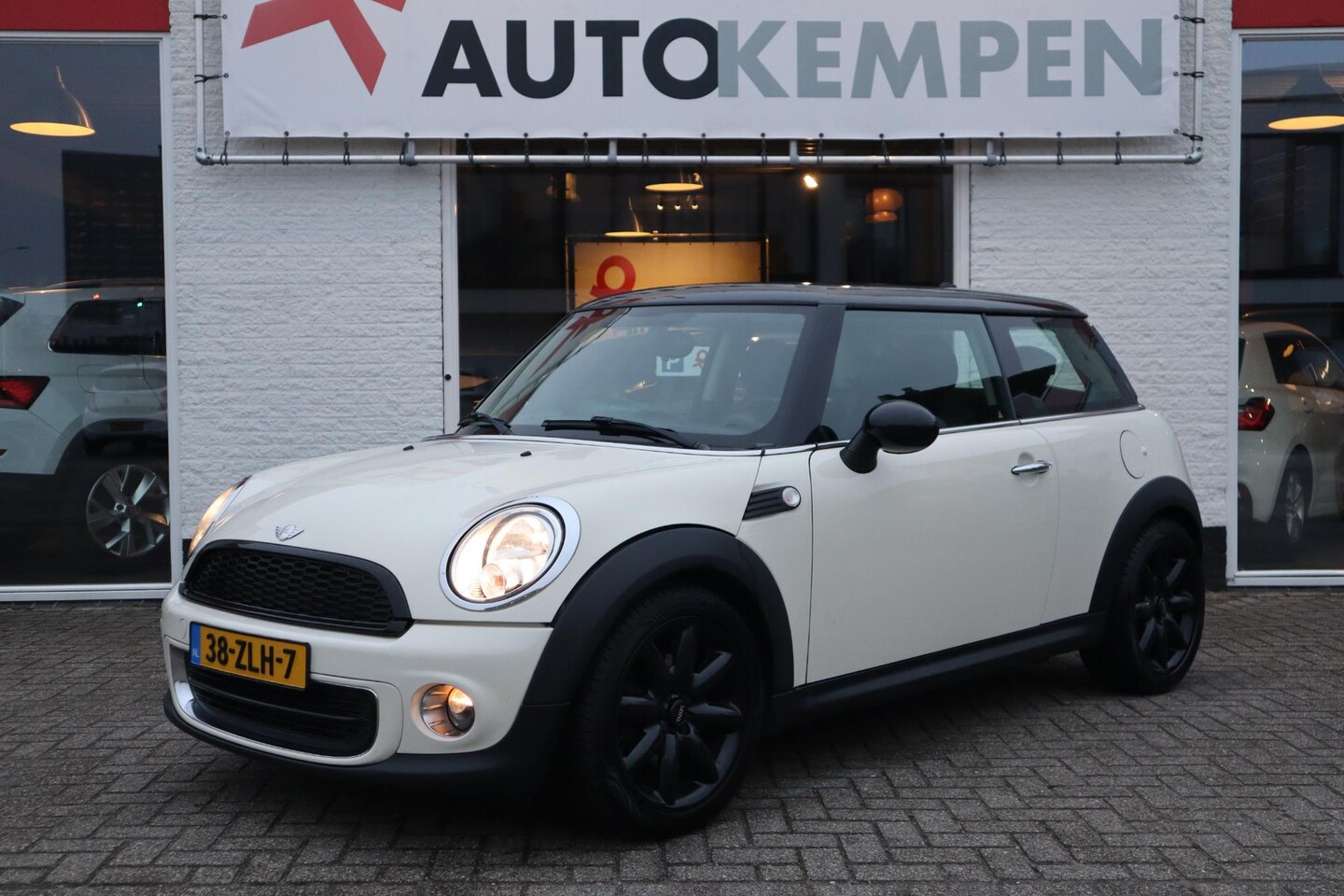 MINI One - MINI 1.6 KITE WHITE CRUISE|NAVIGATIE|AIRCO|21-01-2027 APK - AutoWereld.nl
