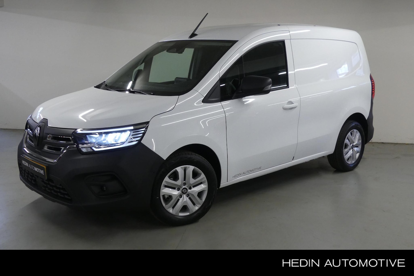 Renault Kangoo E-Tech - Advance L1 44 kWh | Trekhaak | houten laadvloer en zijwandbekleding | additionele parkeerh - AutoWereld.nl