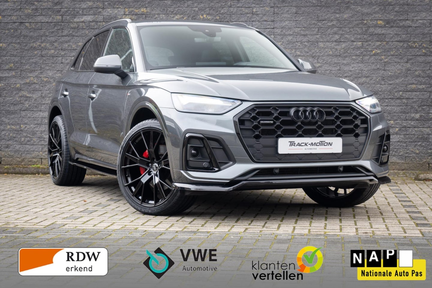 Audi Q5 - 50 TFSI e S edition Grey & Black - AutoWereld.nl