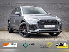 Audi Q5 - 50 TFSI e S edition Grey & Black