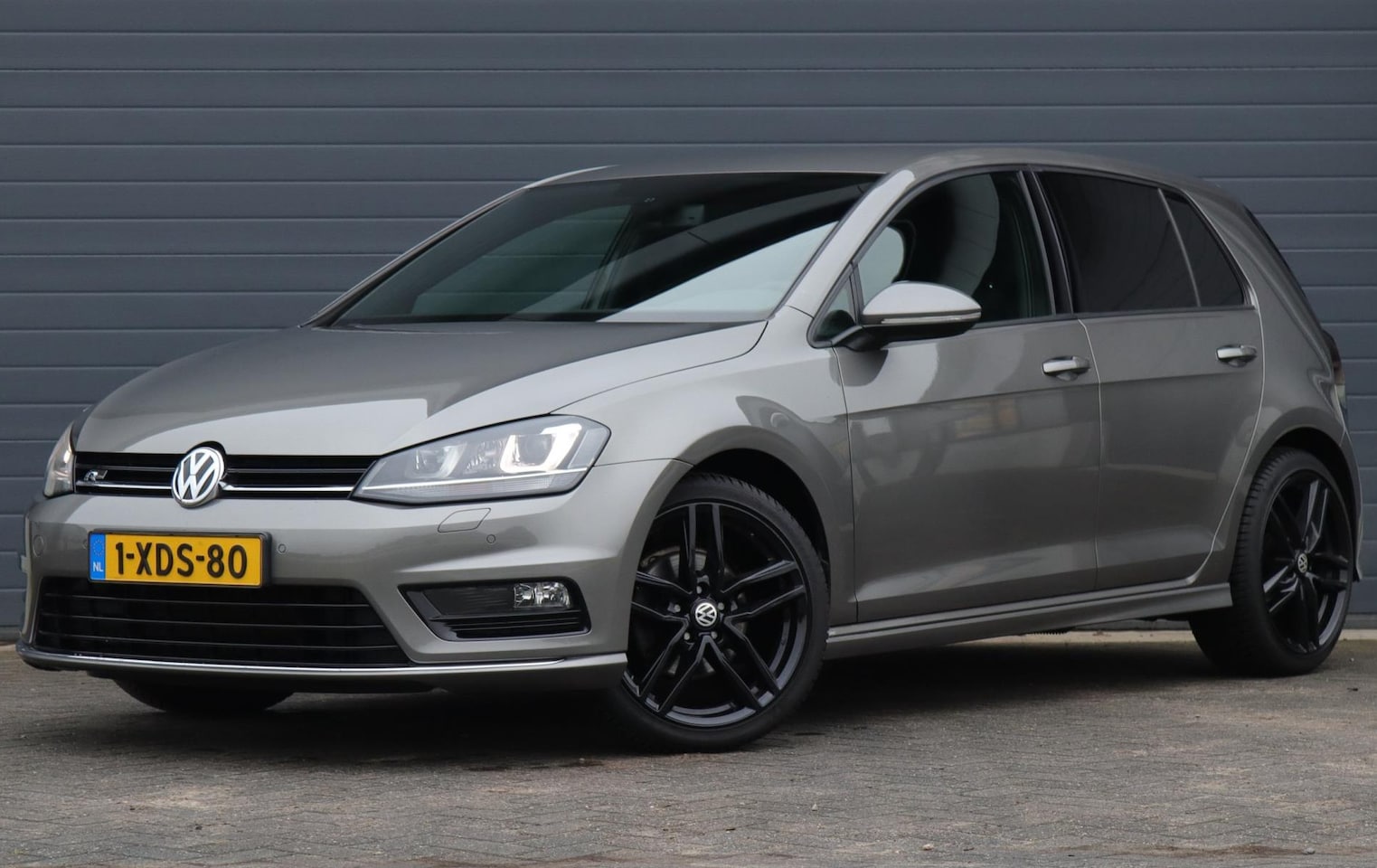 Volkswagen Golf - 1.2 TSI Highline R-line - AutoWereld.nl