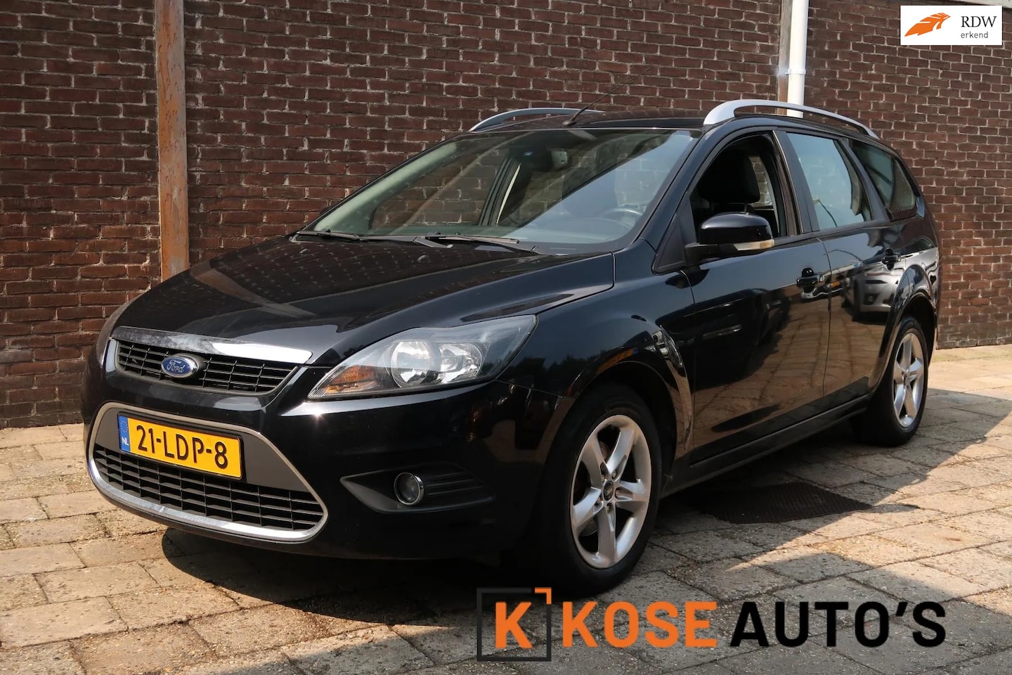 Ford Focus Wagon - 1.8 Limited 1.8 Limited, LEDEREN BEKLEDING, LM VELGEN, CLIMATE CONTROL, DAKDRAGERS, ONDERHOUDSBOEKJES - AutoWereld.nl
