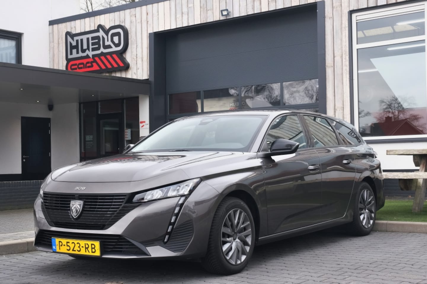 Peugeot 308 SW - 1.2 PT Act. Pack Nieuwe Distr, Origineel NL, Carplay, PDC, Navi - AutoWereld.nl