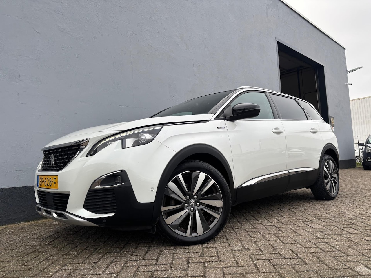 Peugeot 5008 - 1.2 PureTech GT-Line 1.2 PureTech GT-Line - AutoWereld.nl