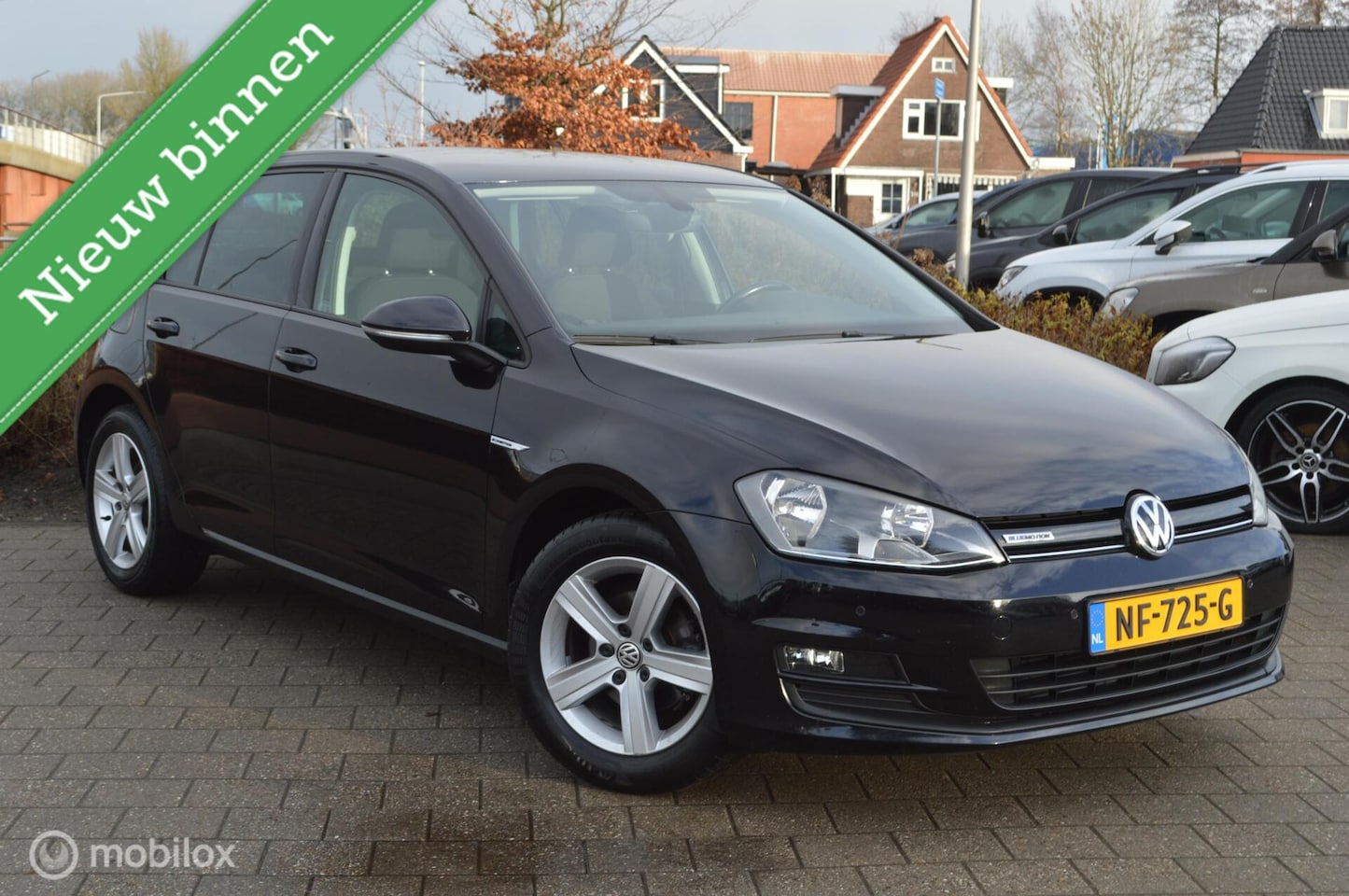 Volkswagen Golf - 1.0 TSI Connected Series| Camera | Carplay - AutoWereld.nl