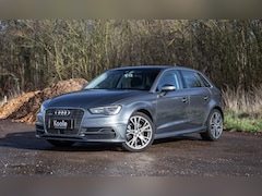 Audi A3 Sportback - 1.4 e-tron PHEV Attraction Pro Line plus CARPLAY / CRUISE CONTROLE / STOELVERWARMING / PAN