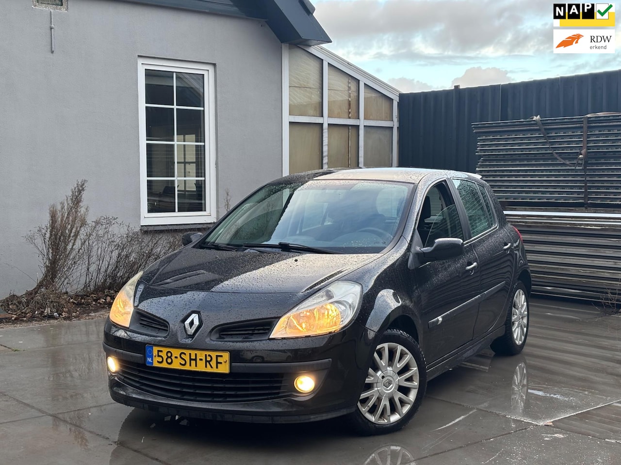 Renault Clio - 1.6-16V Dynamique Luxe | Airco | El. Ramen | Sportvelgen | Spoiler | NAP | Rijdt heerlijk! - AutoWereld.nl