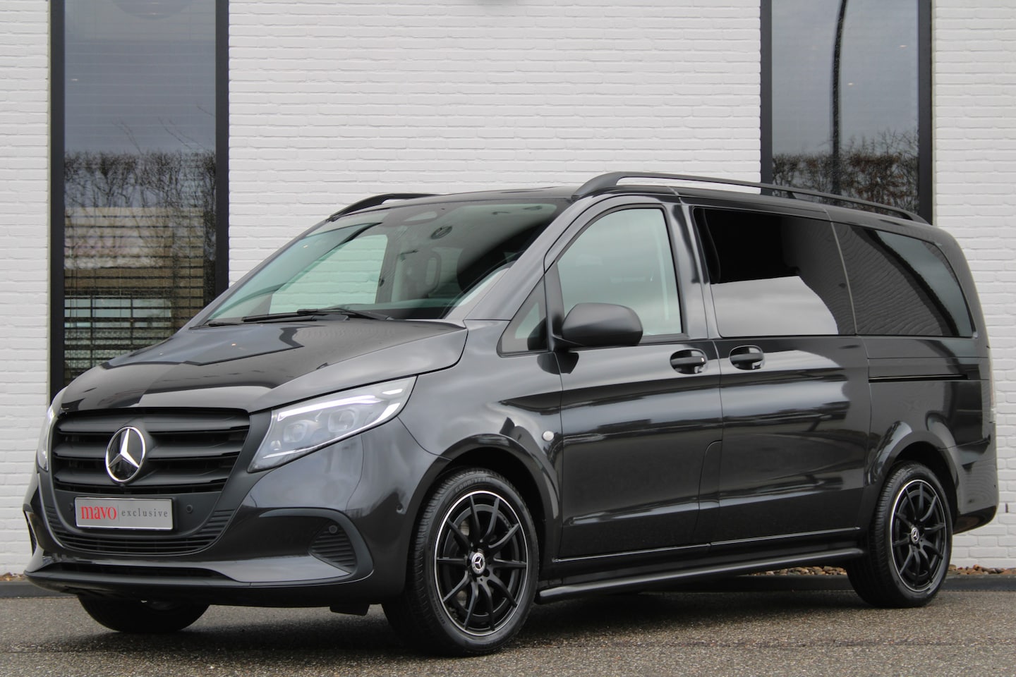 Mercedes-Benz Vito - 119 CDI / Aut / Lang / DC / 2x Schuifdeur / Leer / Led / Camera / Vol Opties / NIEUWSTAAT - AutoWereld.nl