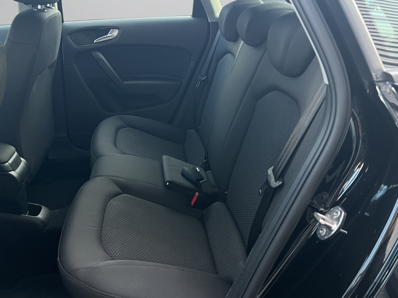 Audi A1 Sportback - 1.0 TFSI 2x S-line | Navi | Airco | - AutoWereld.nl