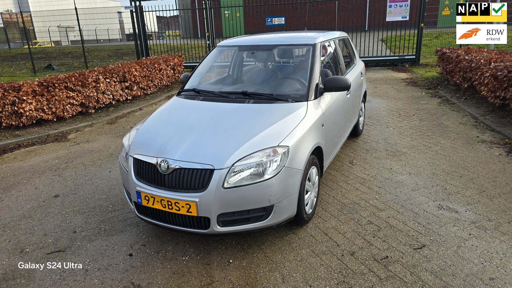 Skoda Fabia - 1.2 5 DEURS NIEUWE MODEL RIJDT PERFECT! - AutoWereld.nl