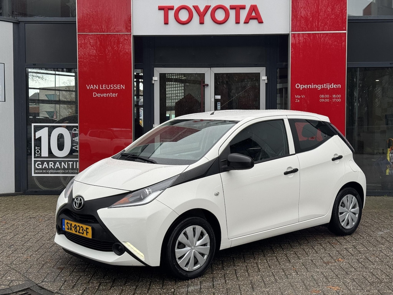 Toyota Aygo - 1.0 VVT-i x-fun 1.0 VVT-i x-fun - AutoWereld.nl