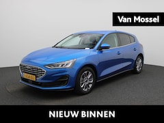 Ford Focus - 1.0 EcoBoost Hybrid Titanium | Apple Carplay / Android Auto | LED Koplampen | Privacy Glas