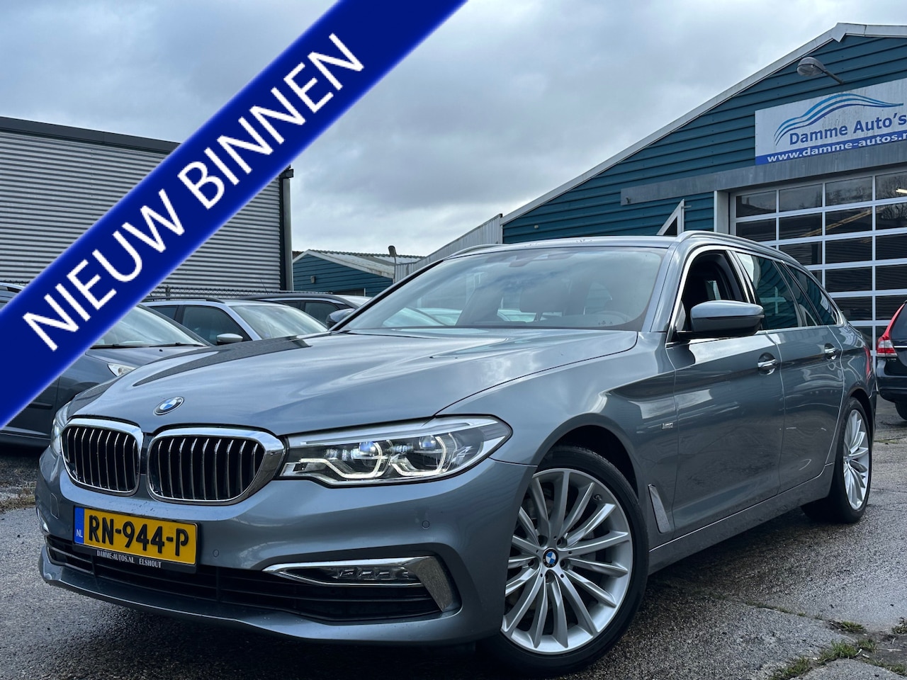 BMW 5-serie Touring - 520D High EXE Aut8 | ECC | 19" LMV | Leer | Navi | LED | Trekhaak - AutoWereld.nl