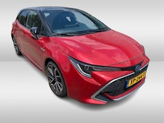 Toyota Corolla - 1.8 Hybrid Executive / Camera / Head-up / CarPlay / 18'' / Keyless / Stoelverwarming / DAB
