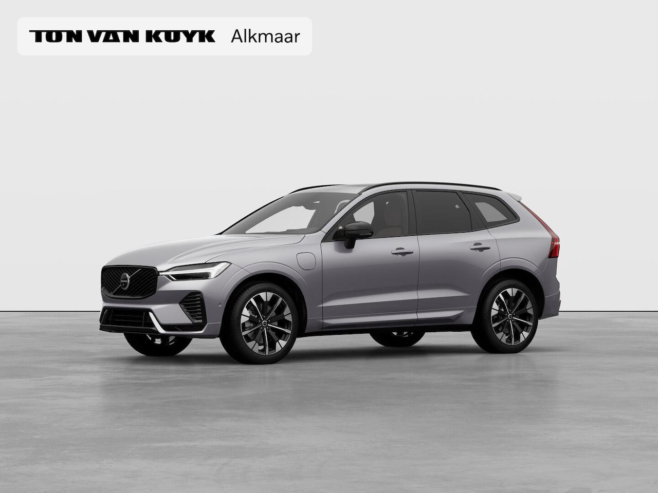 Volvo XC60 - 2.0 T6 Plug-in hybrid AWD Plus Dark / Panoramadak / Head-up Display / 360 Camera / Harman - AutoWereld.nl