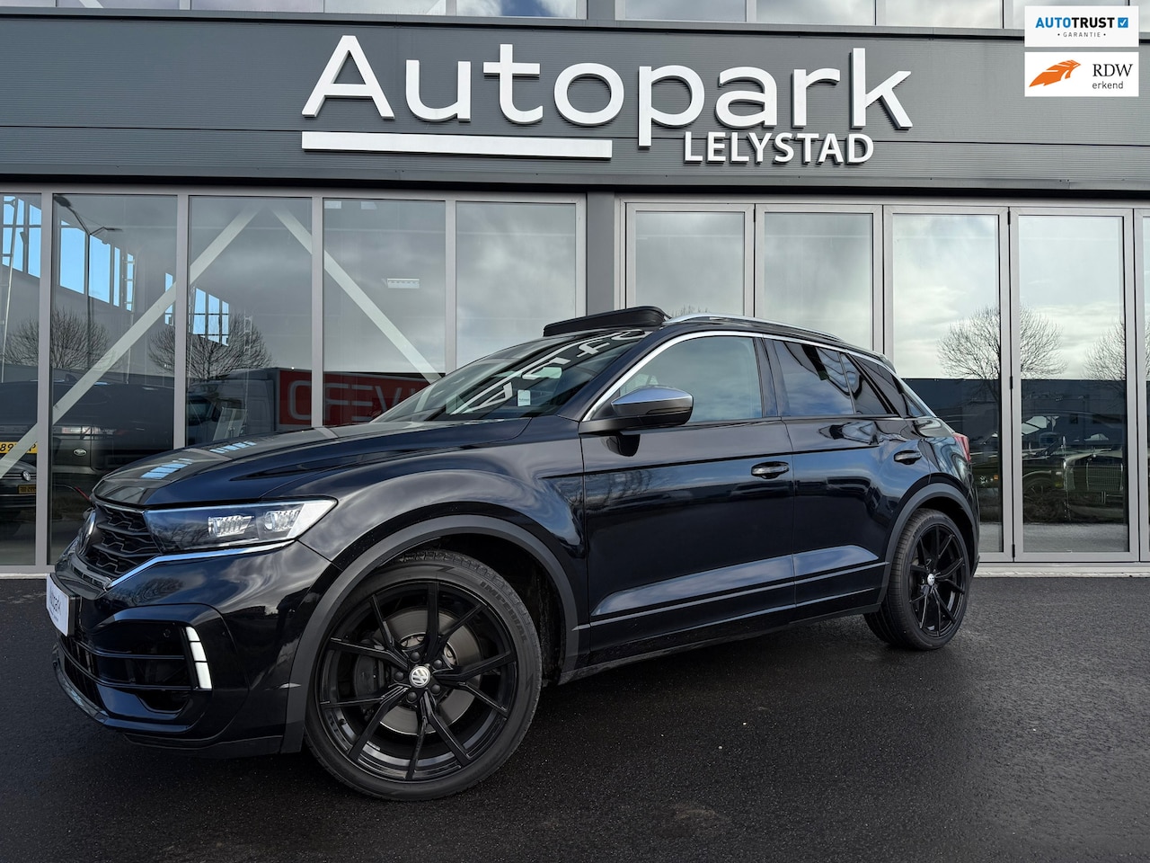 Volkswagen T-Roc - 2.0 TSI 4Motion R Pano - AutoWereld.nl