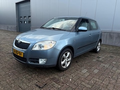 Skoda Fabia - 1.4-16V Ambiente|Nieuw Apk|Nieuw Distributieriem