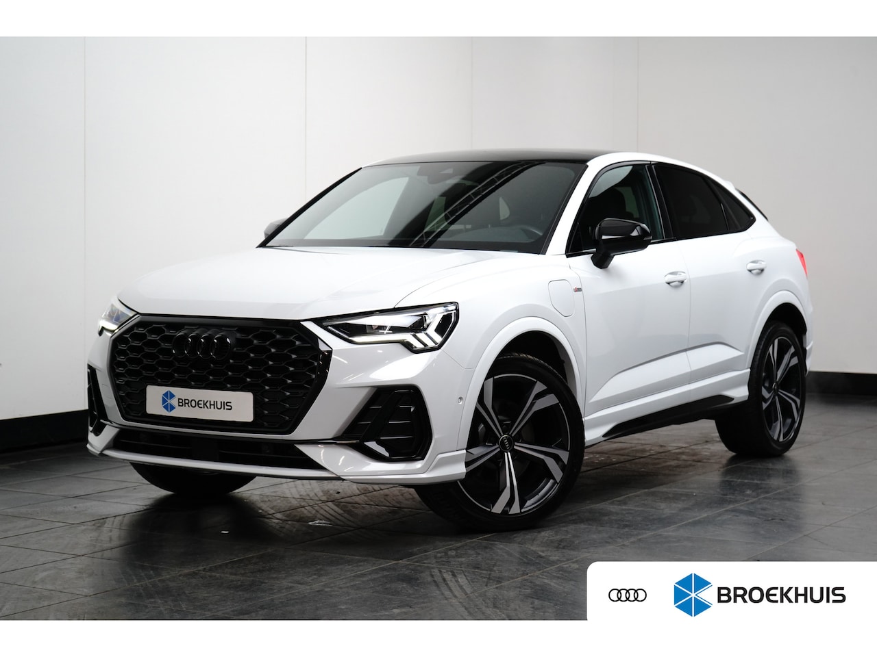 Audi Q3 Sportback - 45 TFSI e S line 245PK | Trekhaak | Panorama dak | Sonos Audio | Elek. stoel + Geheugen | - AutoWereld.nl