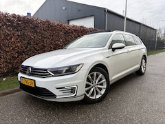 Volkswagen Passat Variant - 1.4 TSI GTE Highline / AUTOMAAT / PANORAMADAK / NAVI / CRUISE / 177dkm NAP