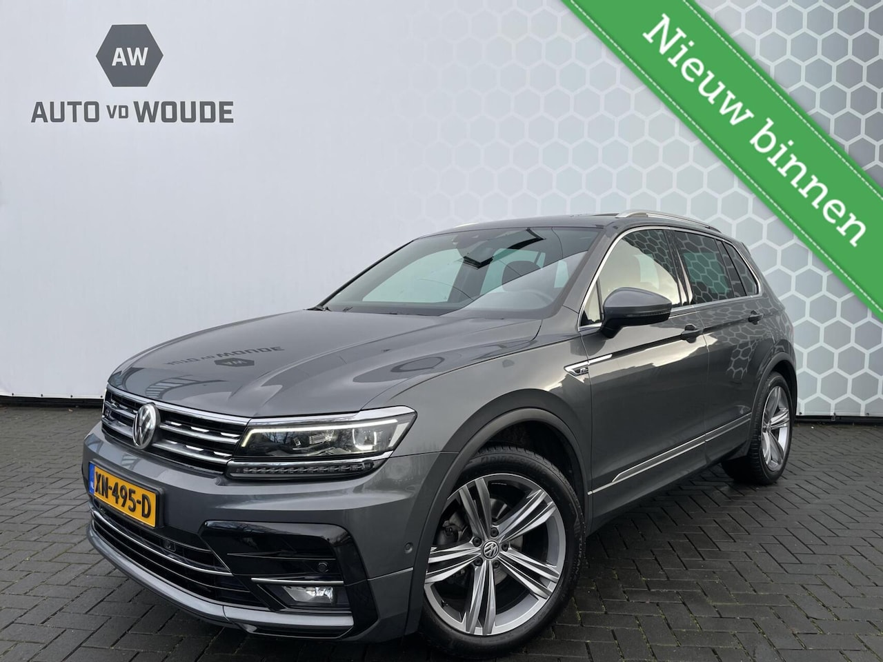 Volkswagen Tiguan - 1.5 TSI ACT Highline R-ine Panoramadak - AutoWereld.nl