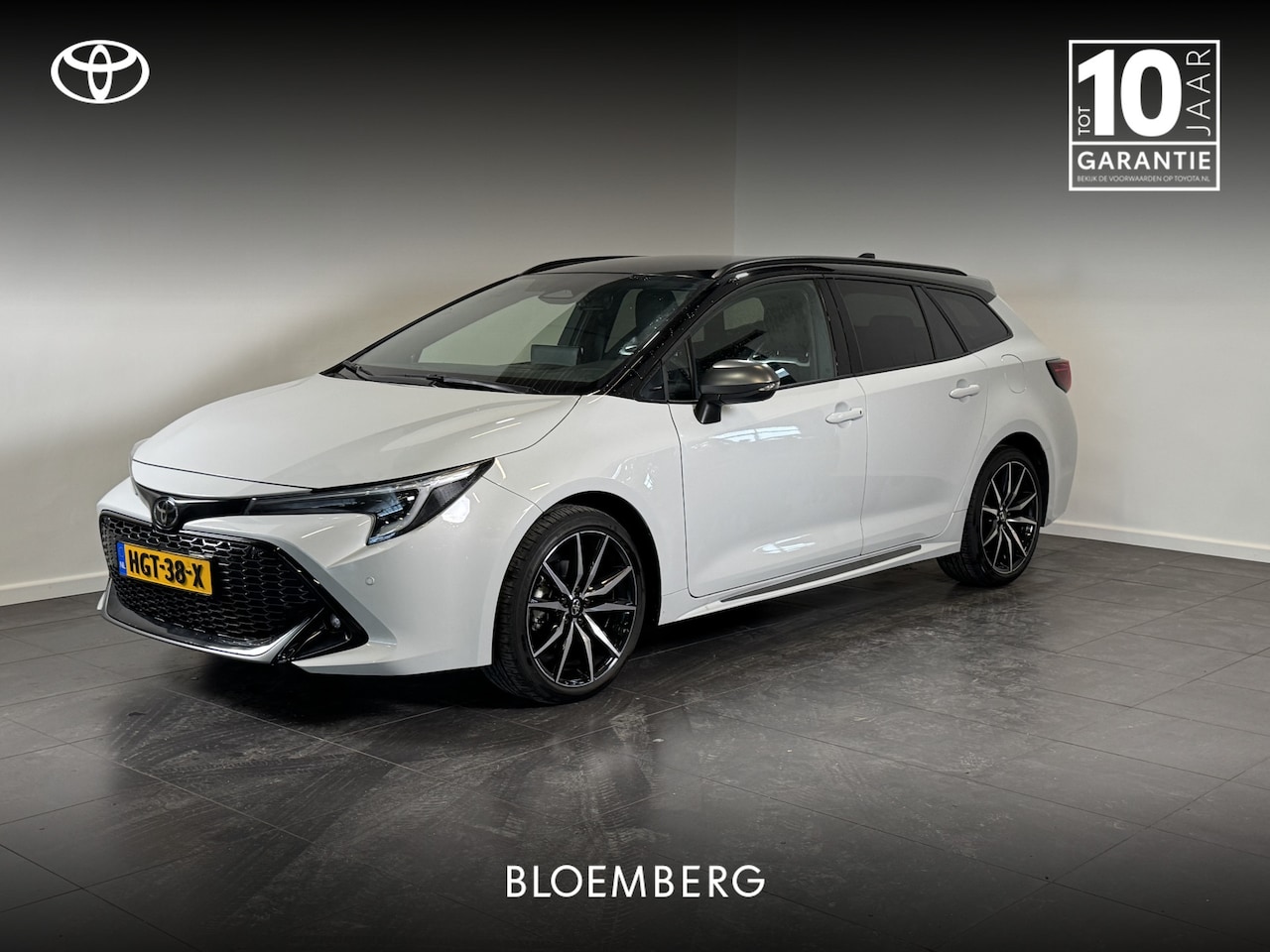 Toyota Corolla Touring Sports - Hybrid 140 GR Sport | Demo | BSM | Parkeersensoren voor/achter | Stoelverwarming | Apple/A - AutoWereld.nl