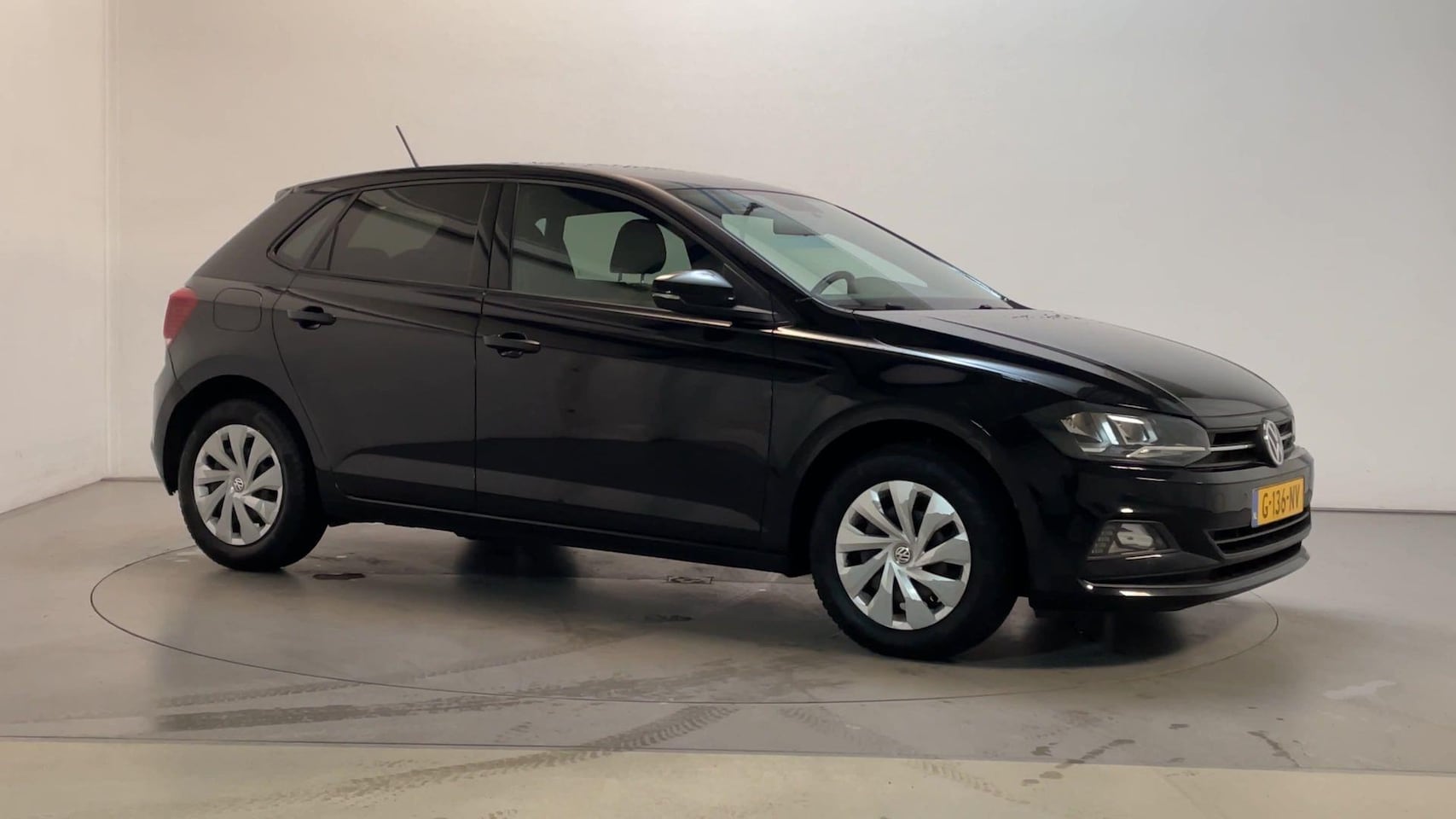 Volkswagen Polo - 1.0 TSI Comfortline Leder-Stof Camera Navigatie DAB+ App-Connect - AutoWereld.nl