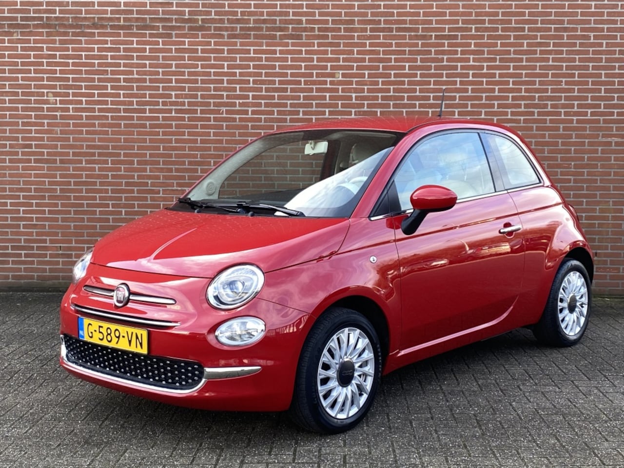 Fiat 500 - 1.2 Lounge NAV CRUISE DAB CARPLAY PDC LMV - AutoWereld.nl