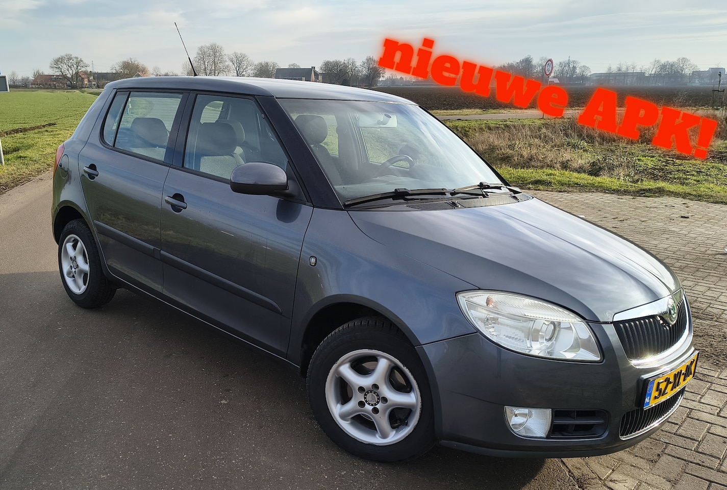 Skoda Fabia - 1.4-16V Sport Nieuwe APK, en zeer weinig KM - AutoWereld.nl