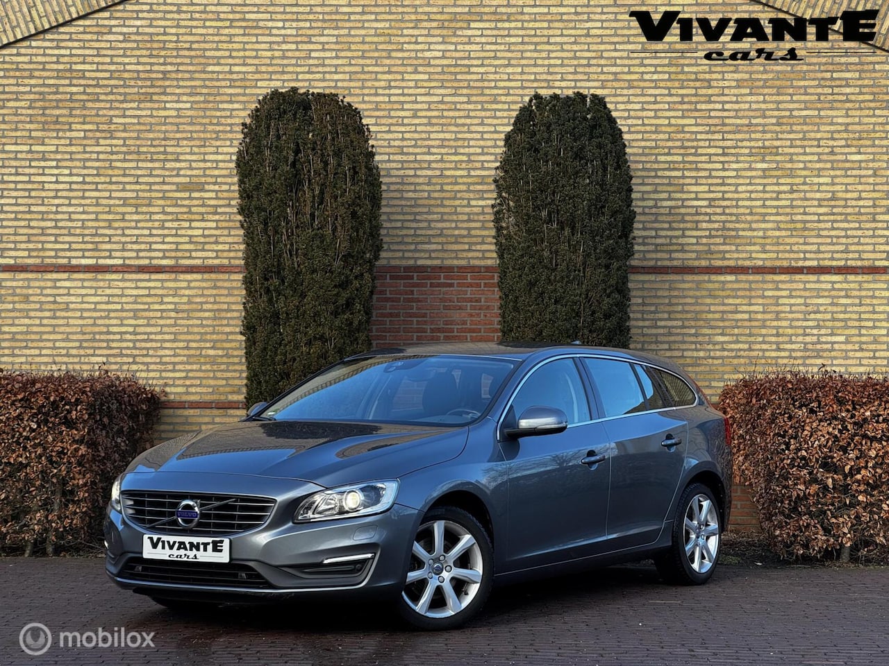 Volvo V60 - 1.5 T2 Nordic+ AUT.*Stoel/Vooruit.VRW*Cruise*Clima - AutoWereld.nl