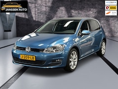 Volkswagen Golf - 1.2 TSI | Panoramadak | Stoelverwarming | Climate | 17" | PDC + Inparkeren | Riem Vervange