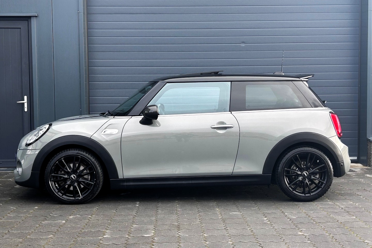 MINI Cooper S - Mini 2.0 Chili H/K PANO LED HUD LEER JCW TUNING KIT 211PK! - AutoWereld.nl