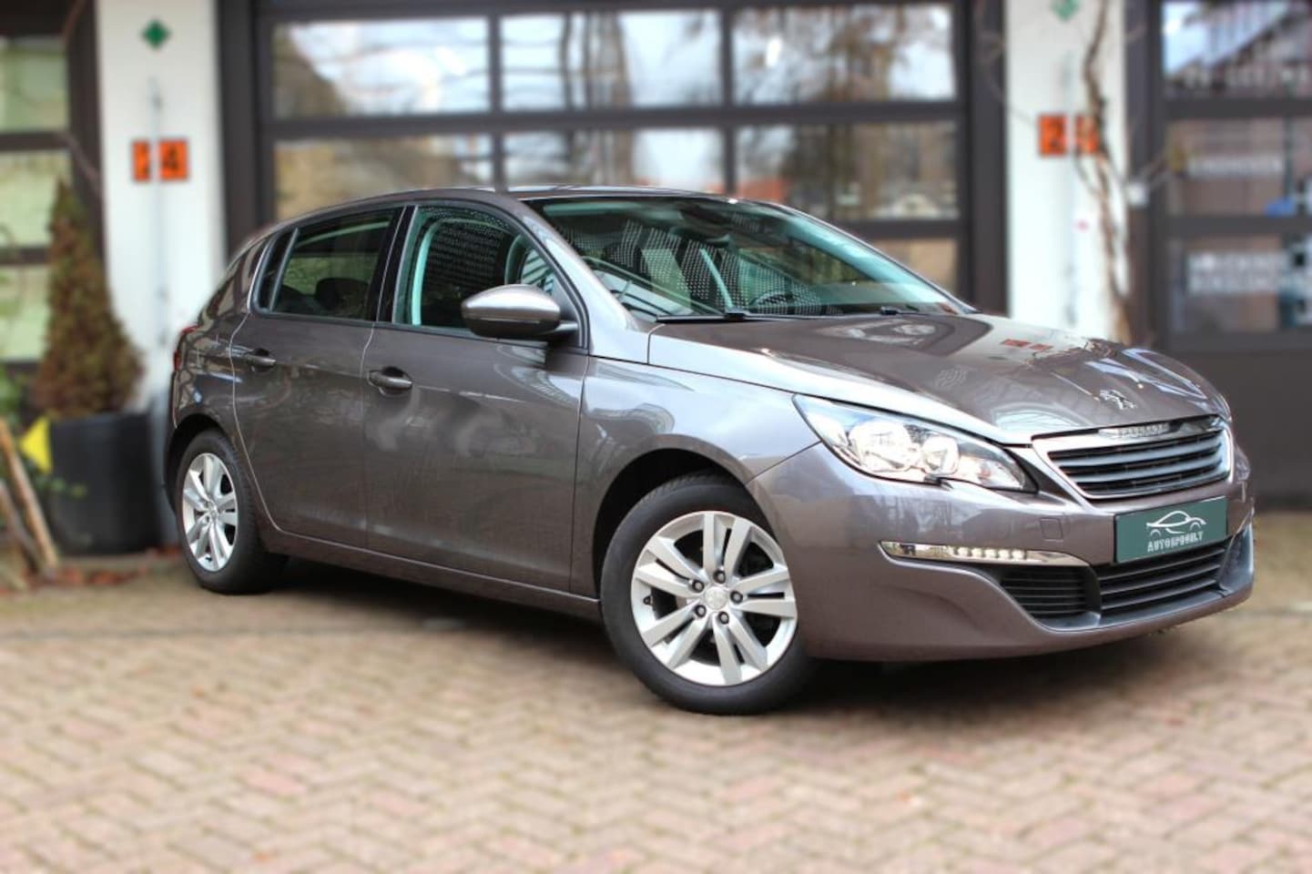 Peugeot 308 - 1.2 PureTech Blue Lease Premium 1.2 PureTech Blue Lease Premium - AutoWereld.nl