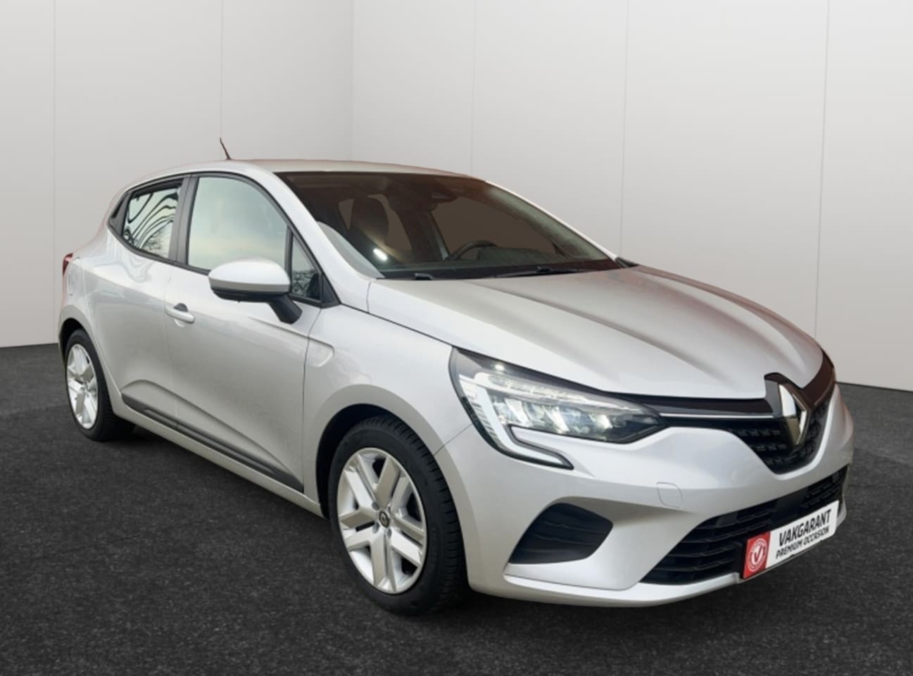 Renault Clio - 1.6 E-Tech Hybride 140 Zen Navigatie Full led Carplay - AutoWereld.nl