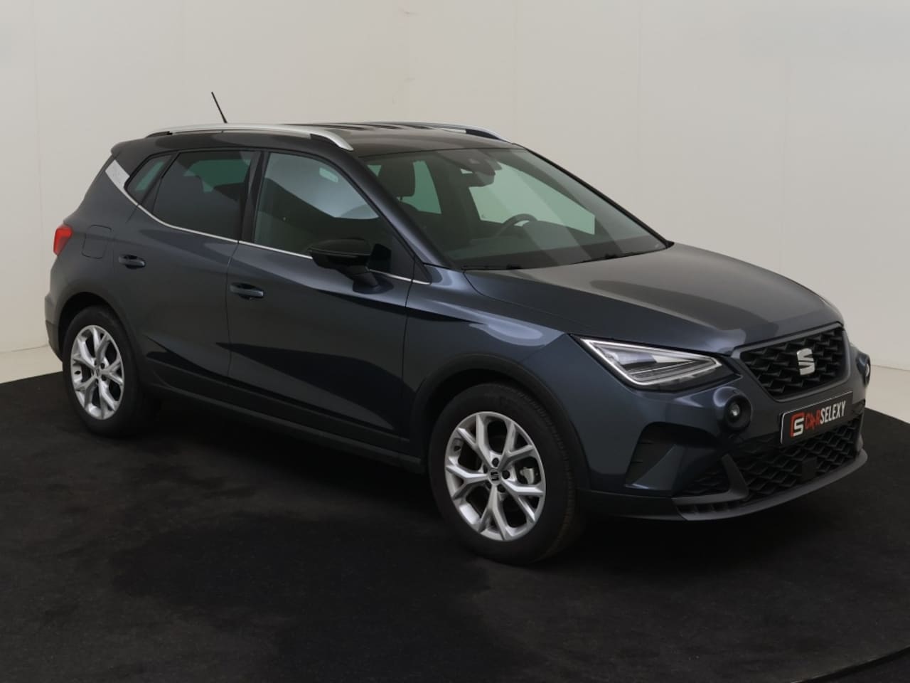 SEAT Arona - 1.0 TSI FR Business Connect Carplay Clima Virtual Cockpit - AutoWereld.nl