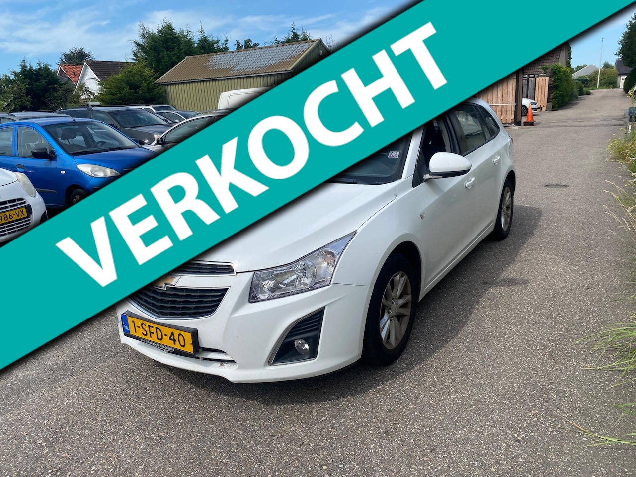 Chevrolet Cruze Station Wagon - 1.4T LT tik in de motor - AutoWereld.nl