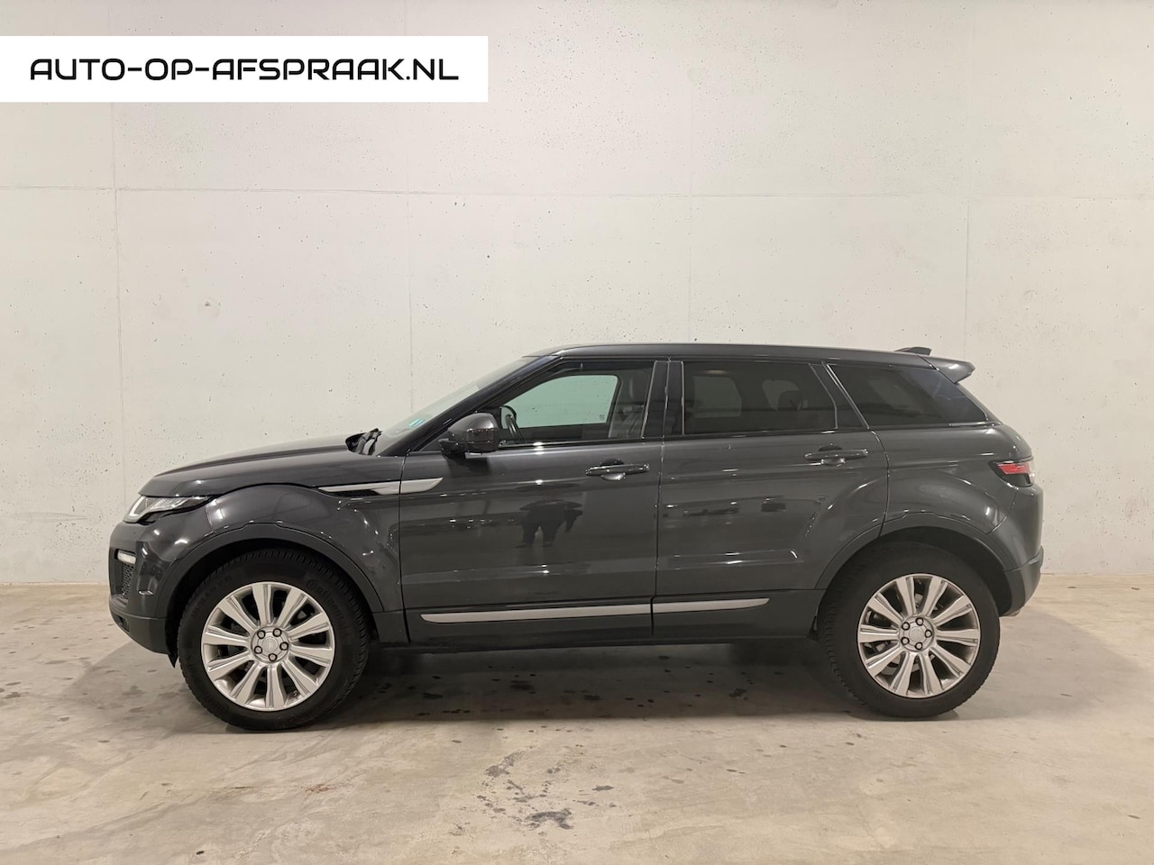 Land Rover Range Rover Evoque - 2.0 TD4 SE Dynamic Automaat Pano Leer - AutoWereld.nl