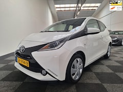 Toyota Aygo - 2015. X-Play uitv. 42.000 km NAP