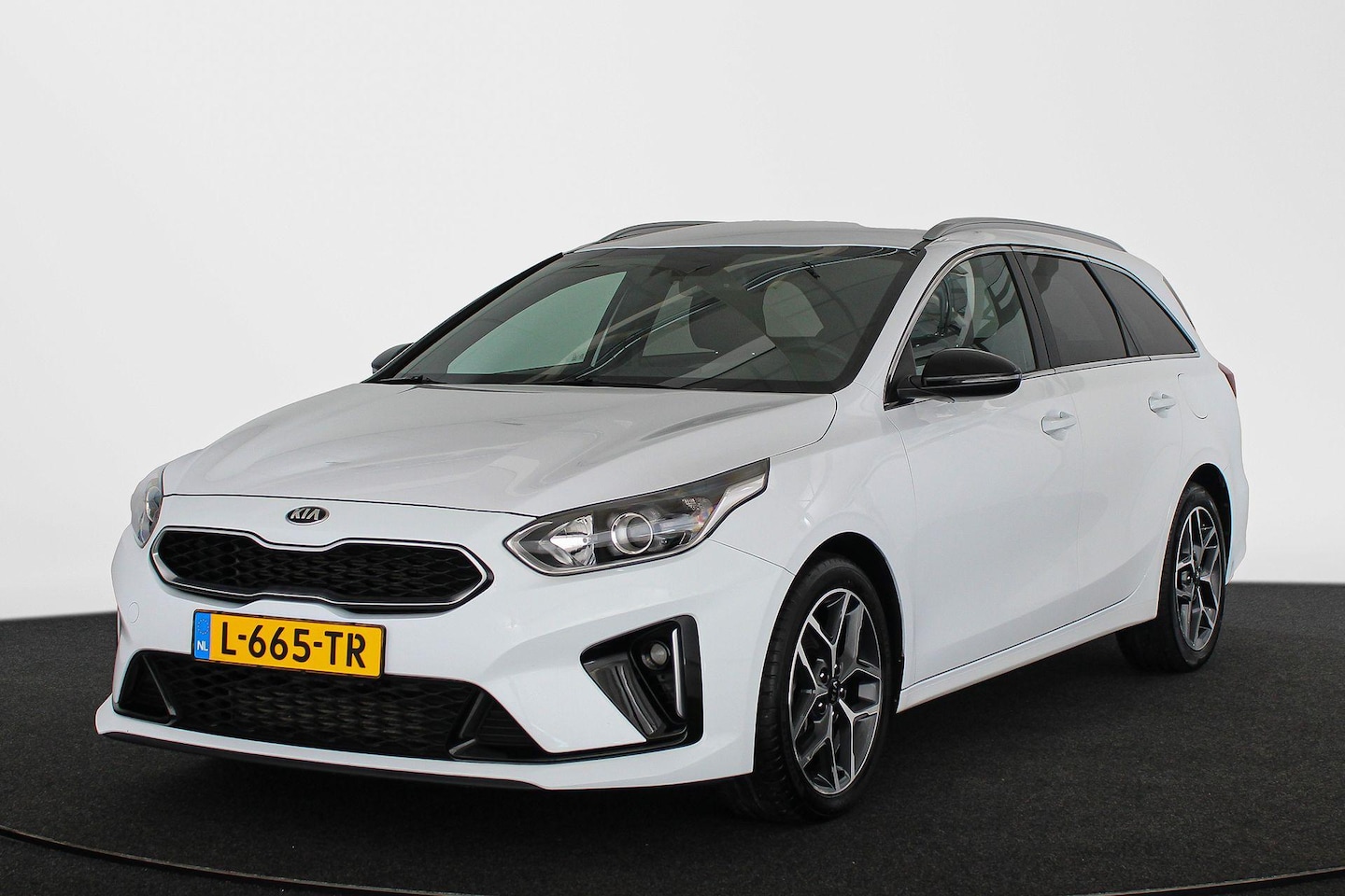 Kia Cee'd Sportswagon - Ceed 1.5 T-GDi MHEV GT-Line Edition / Automaat / Navi / Camera / Carplay - AutoWereld.nl