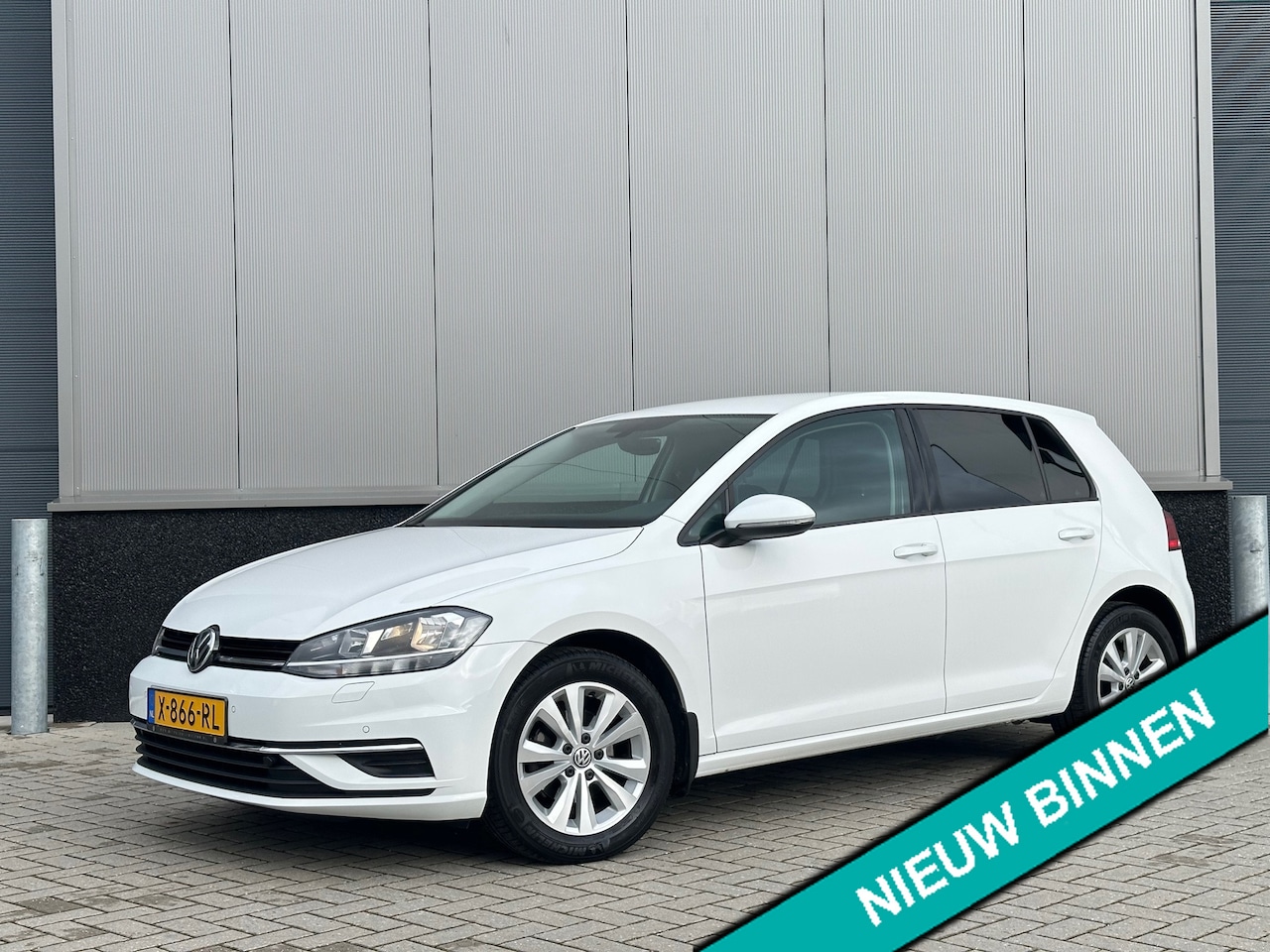 Volkswagen Golf - 1.0 TSI Automaat Stoelv. Camera ACC Carplay - AutoWereld.nl