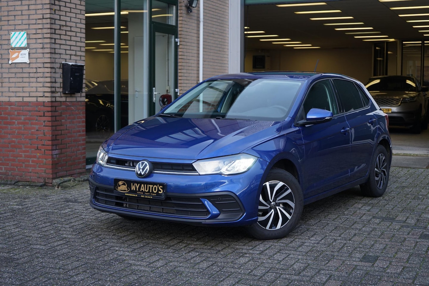 Volkswagen Polo - 1.0 TSI Edition 95pk|ACC|Camera|PDC V+A|Apple Carplay|Draadloos Laden|Fabrieksgarantie - AutoWereld.nl