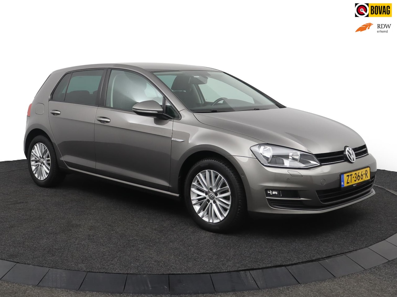 Volkswagen Golf - 1.2 TSI Edition R Connected I STOELVERWARMING I PDC I AUTOMAAT - AutoWereld.nl