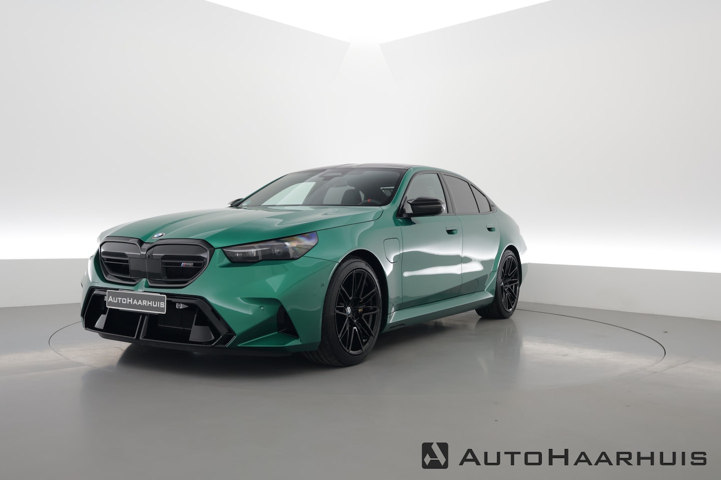 BMW M5 - 5-serie 727pk | Ultimate Pack | Keramisch | Carbon | Driving Assistant Pro. | B&W - AutoWereld.nl