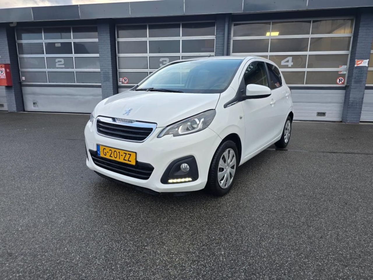 Peugeot 108 - 1.0 e-VTi Active Beste Prijs Garantie! - AutoWereld.nl