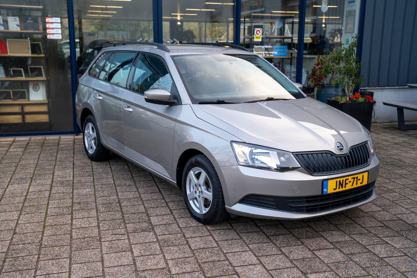 Skoda Fabia Combi - 1.0 MPI Active |Prijs rijklaar incl 12 mnd garantie|Airco Pdc All-season. - AutoWereld.nl